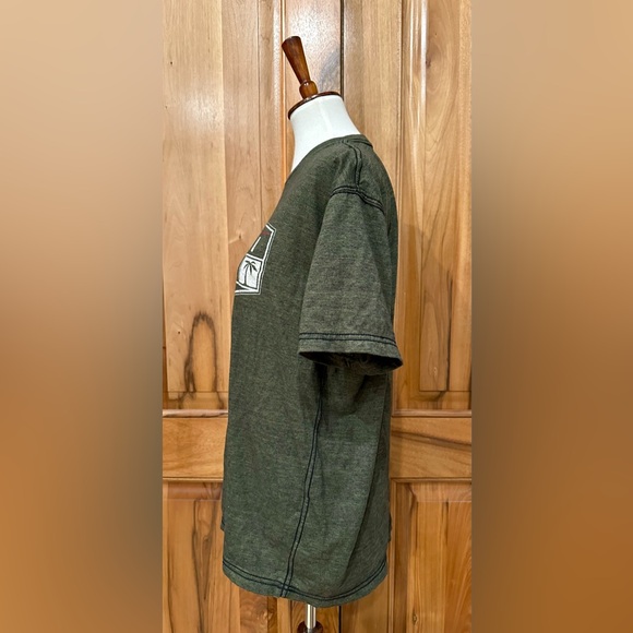 Kauai, Hawaii Deep Green Cotton Blend Short-Sleeve T-Shirt - EUC - L - Picture 3 of 9